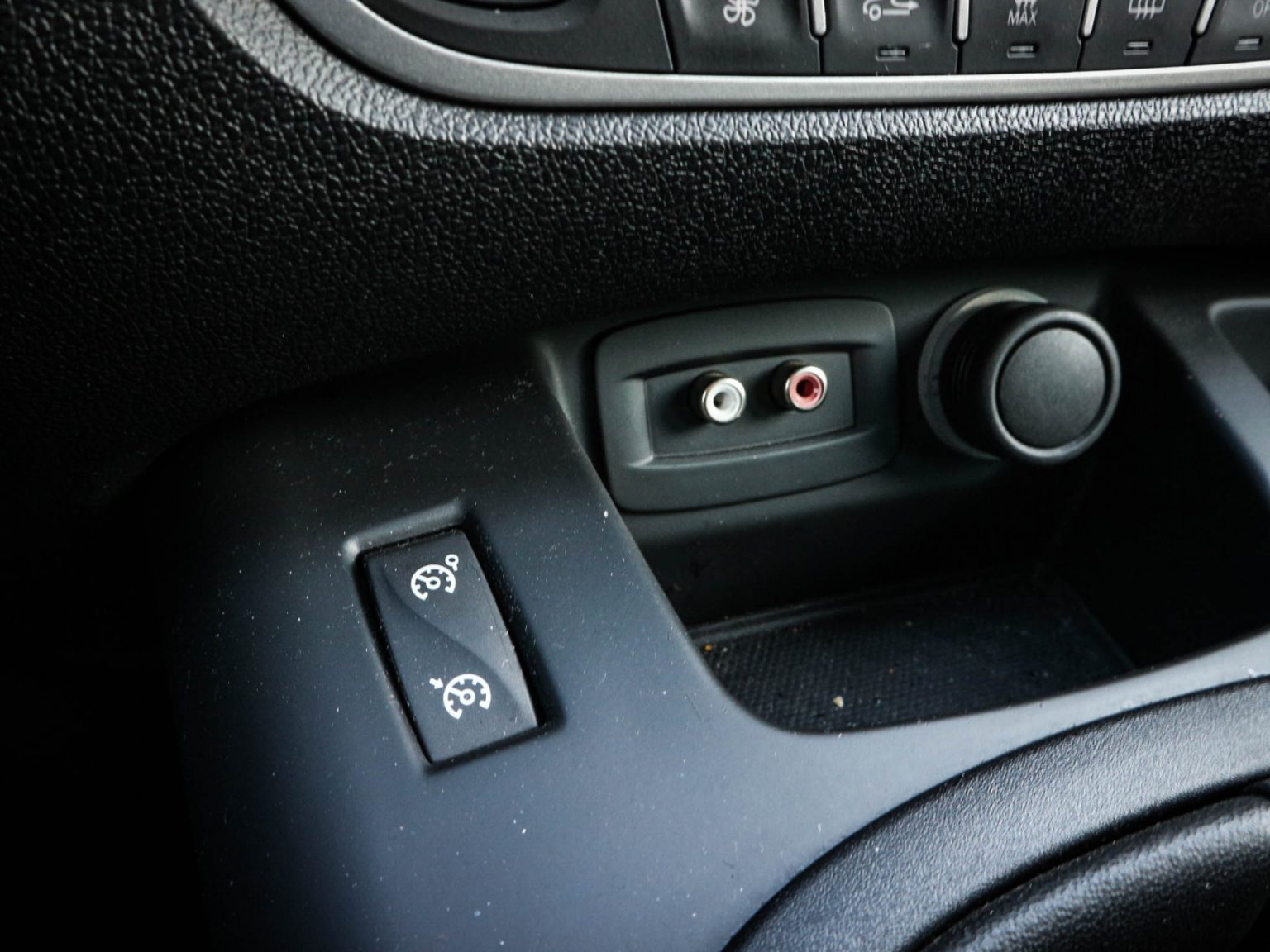 Het verschil tussen een Snelheidsbegrenzer, Cruise Control, Adaptive